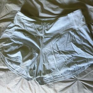LuluLemon Speed Up Low-Rise Shorts Size 6